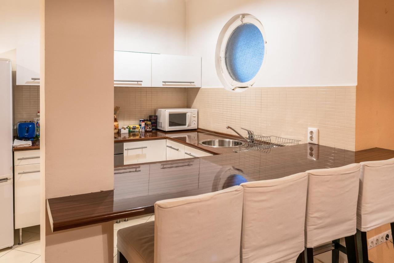 Elizabeth Bridge With Gellert-Hill View Apartment Budapest Ngoại thất bức ảnh